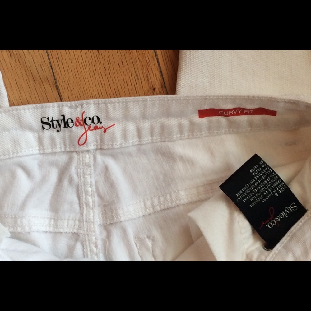 Style &Co White Capris Jeans - Picture 4 of 6